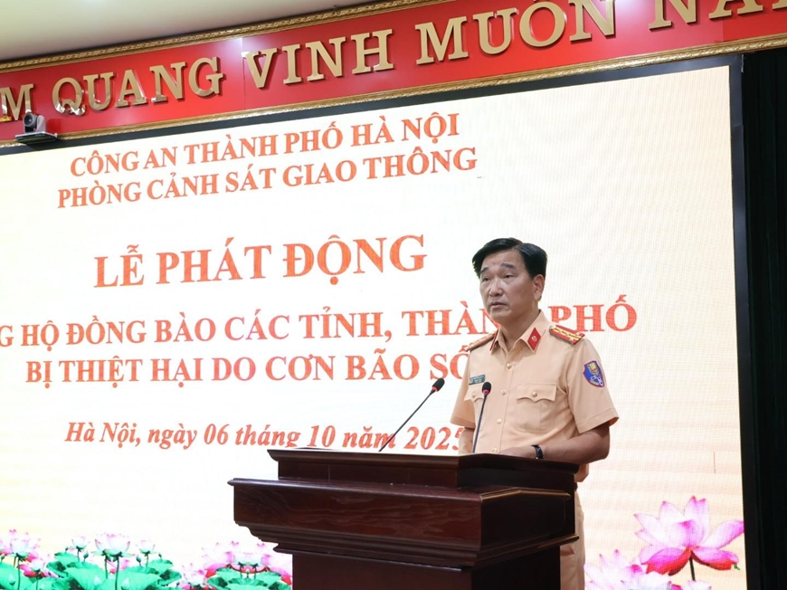 Phòng Cảnh sát giao thông Công an TP Hà Nội chung tay sẻ chia, ủng hộ đồng bào bị thiệt hại do bão số 10