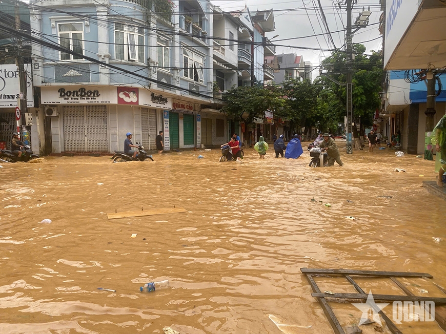Cao Bằng: Lũ chồng lũ, nhiều khu vực ngập úng và sạt lở nghiêm trọng