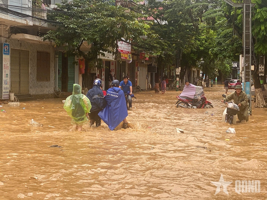 Cao Bằng: Lũ chồng lũ, nhiều khu vực ngập úng và sạt lở nghiêm trọng