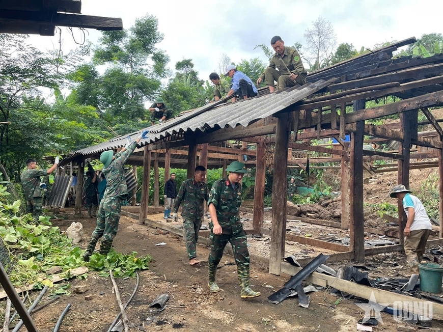 Bộ đội giúp dựng nhà, coi mình như người thân, quý lắm