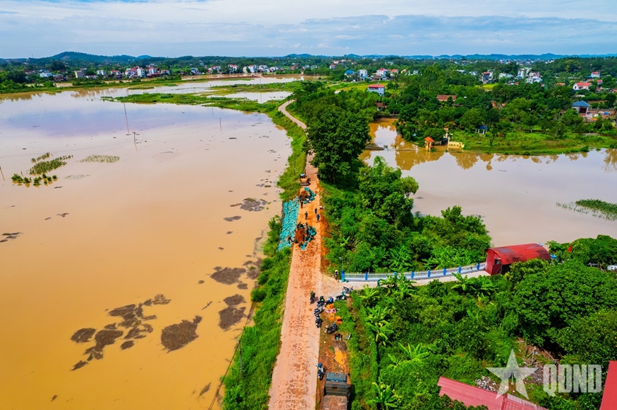 Cứu hộ, sơ tán nhân dân vùng ngập lụt ở Bắc Ninh