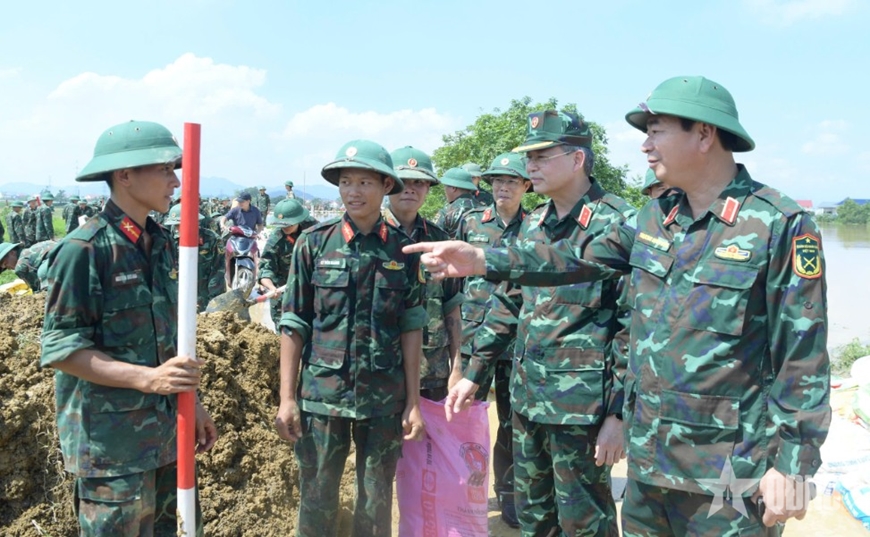Sư đoàn 3 dốc sức hộ đê sông Cầu