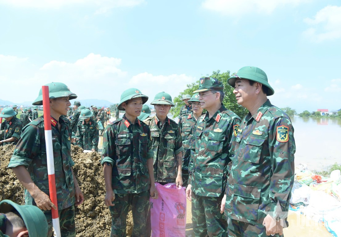 Quân khu 1 kiểm tra, chỉ đạo công tác khắc phục hậu quả lụt bão tại Bắc Ninh