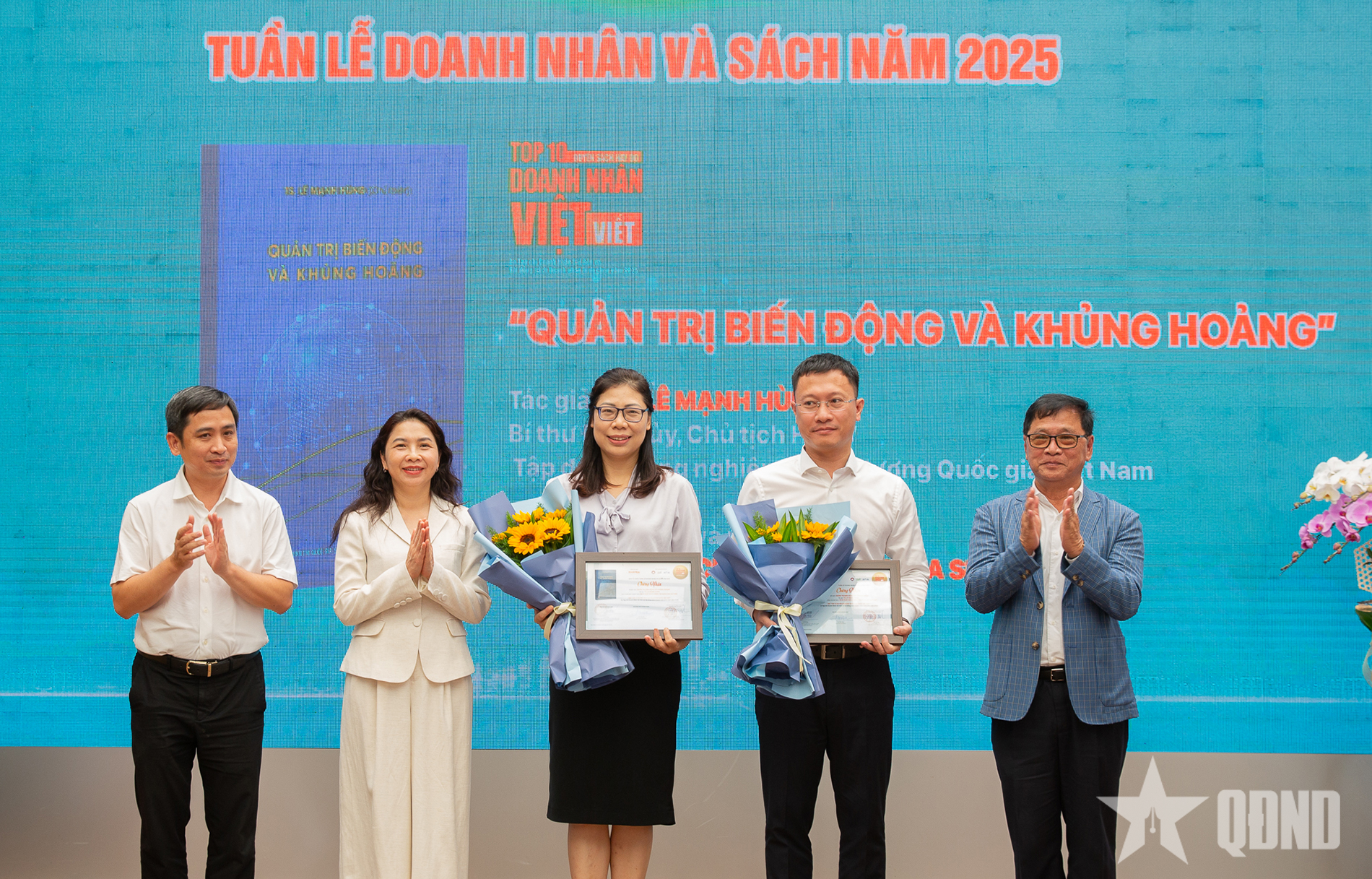 TP Hồ Chí Minh: Vinh danh top 10 sách hay do doanh nhân Việt Nam viết