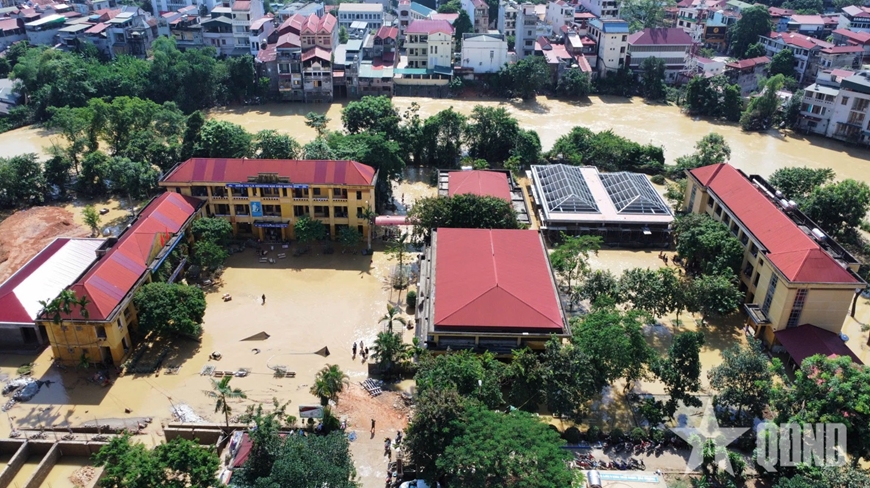Trung đoàn 12 (Sư đoàn 3, Quân khu 1): Khẩn trương khắc phục hậu quả mưa lũ để sớm đón học sinh trở lại học tập