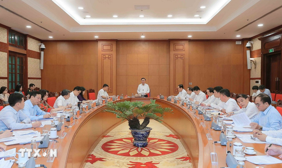 Thường trực Ban Bí thư Trần Cẩm Tú làm việc với Ban Thường vụ Đảng ủy Bộ Y tế