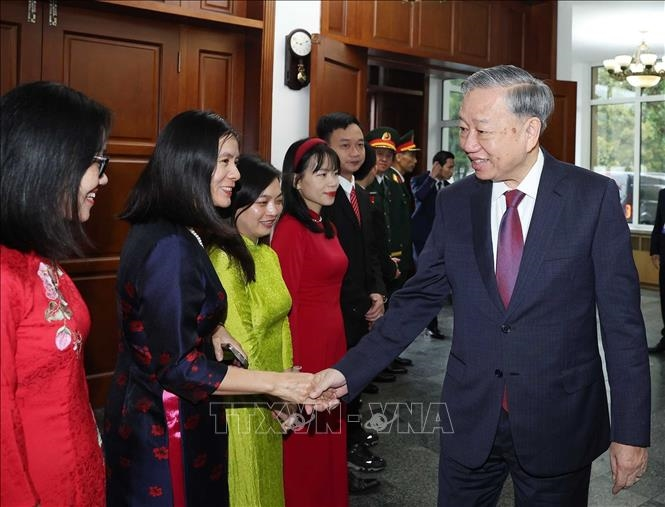 Tổng Bí thư Tô Lâm thăm Đại sứ quán Việt Nam tại Triều Tiên