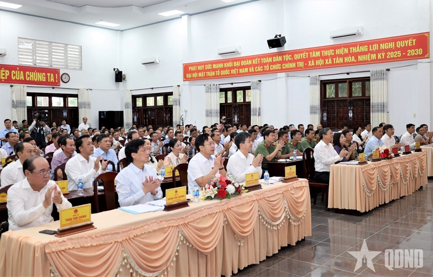 Chủ tịch Quốc hội Trần Thanh Mẫn tiếp xúc cử tri thành phố Cần Thơ trước Kỳ họp thứ mười, Quốc hội khóa XV