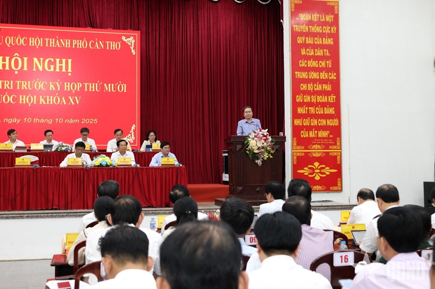 Chủ tịch Quốc hội Trần Thanh Mẫn tiếp xúc cử tri thành phố Cần Thơ trước Kỳ họp thứ mười, Quốc hội khóa XV