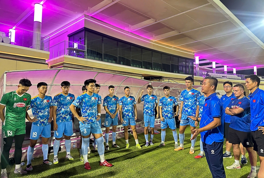 Tin thể thao (10-10): Đội tuyển Việt Nam thăng hạng, Man Utd bị rao bán