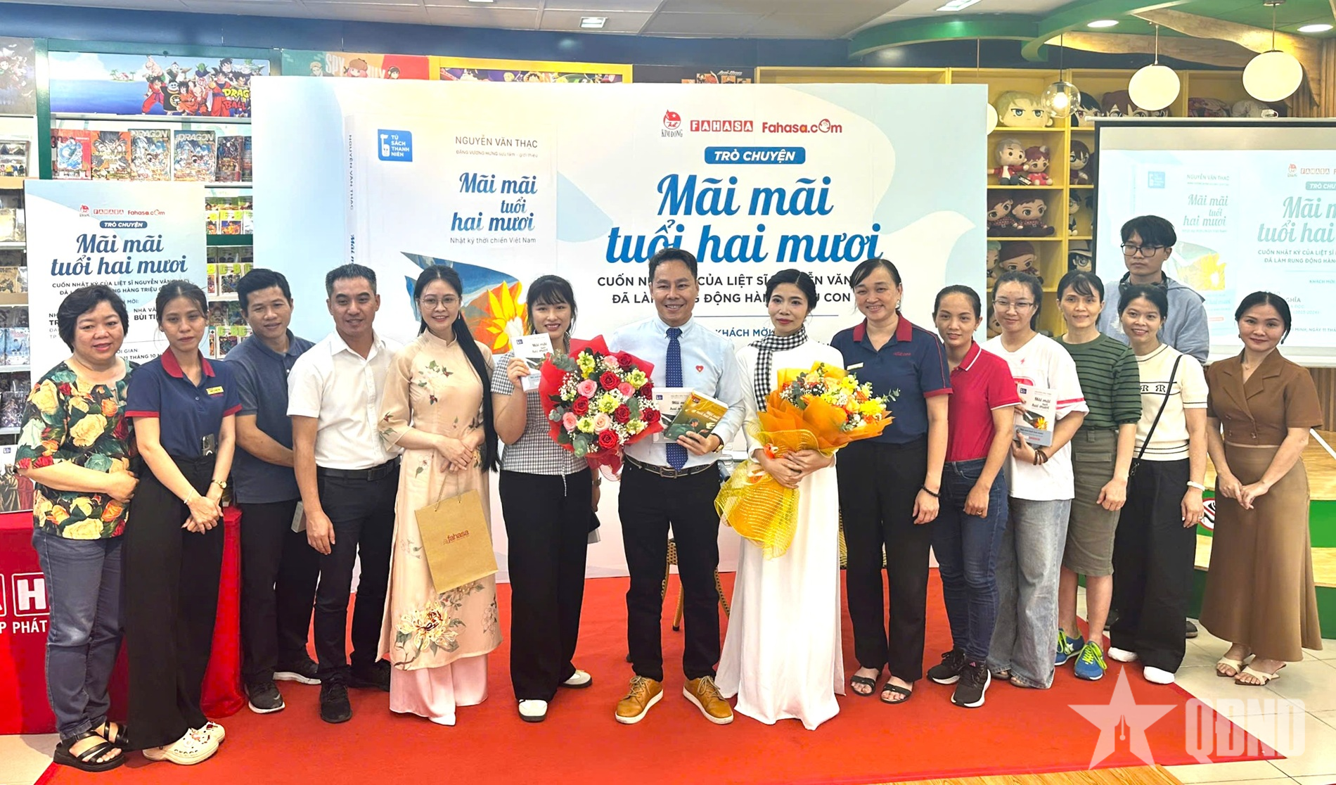 Trò chuyện về ấn phẩm “Mãi mãi tuổi hai mươi”