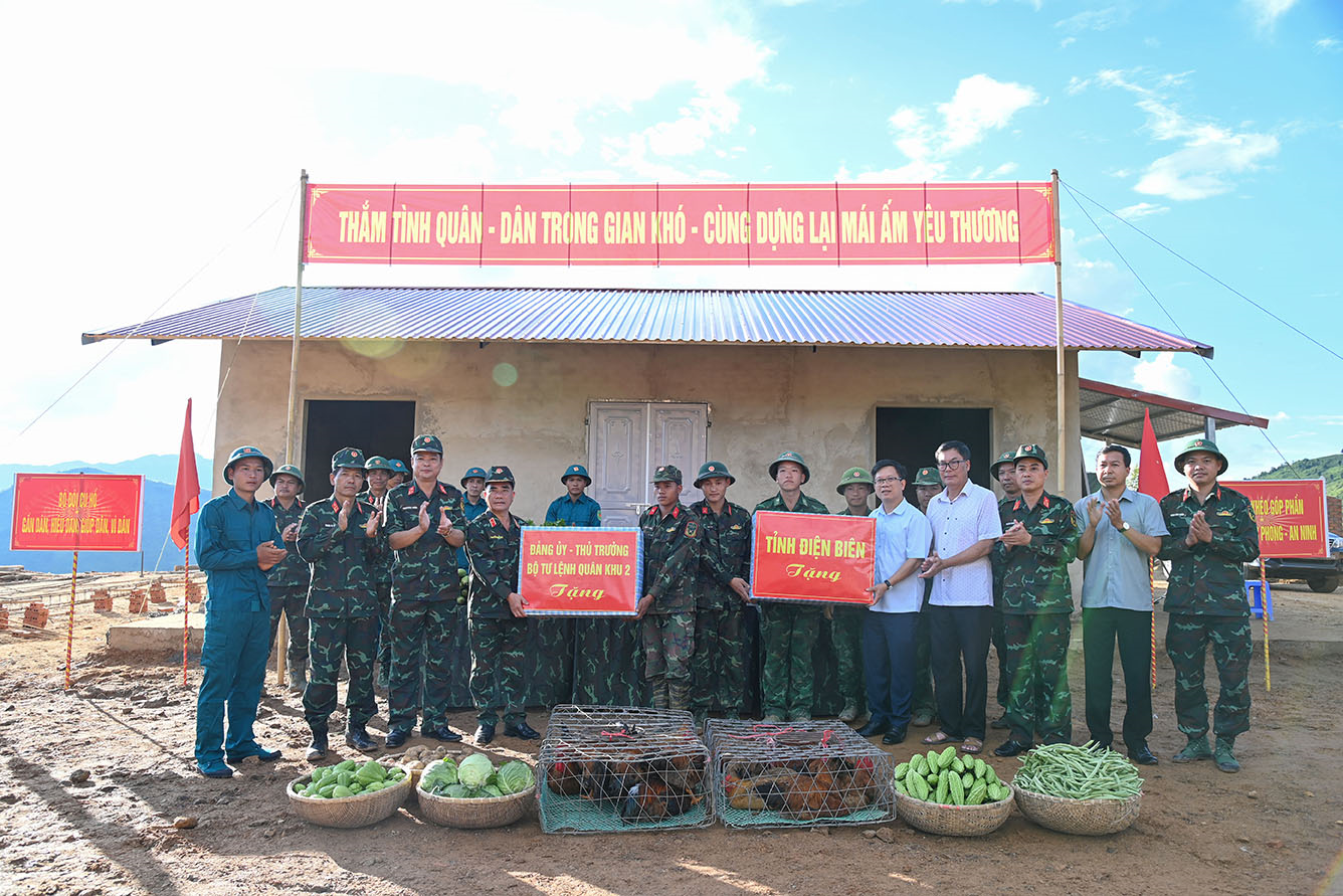 Góp sức trẻ dựng mái ấm nghĩa tình