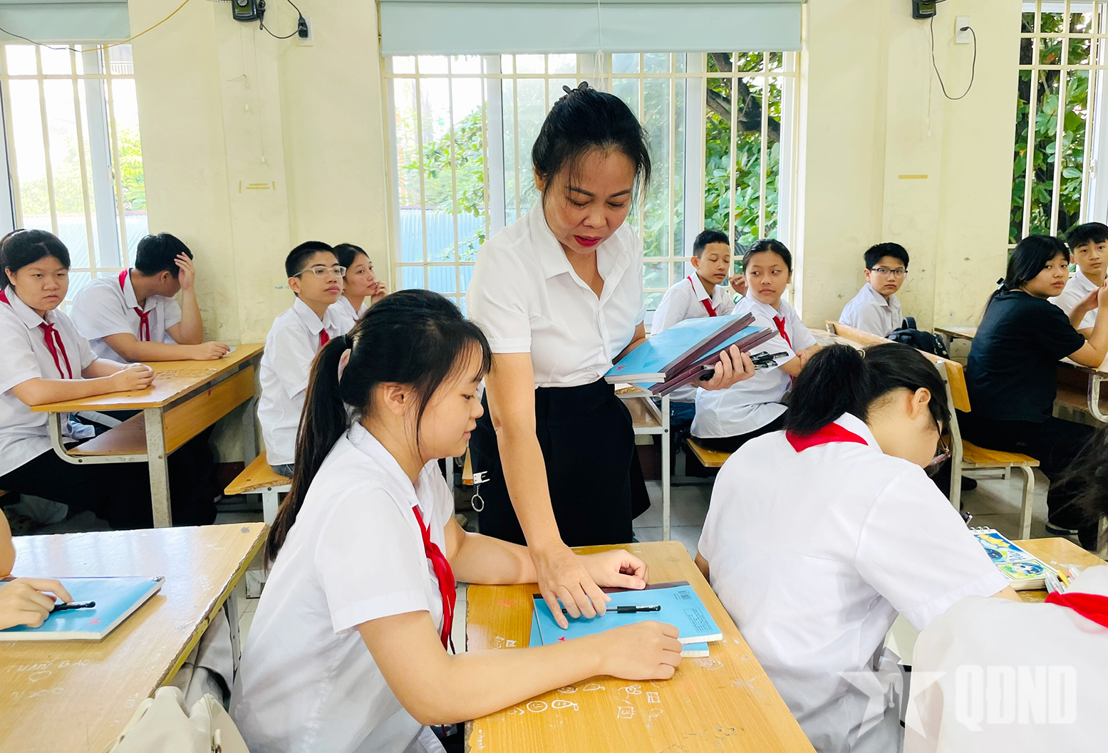 Học sinh Thái Nguyên bắt đầu trở lại trường học

