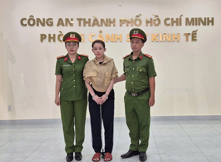 Bắt tạm giam Võ Thị Ngọc Ngân (“Ngân 98”) do buôn bán thực phẩm giả