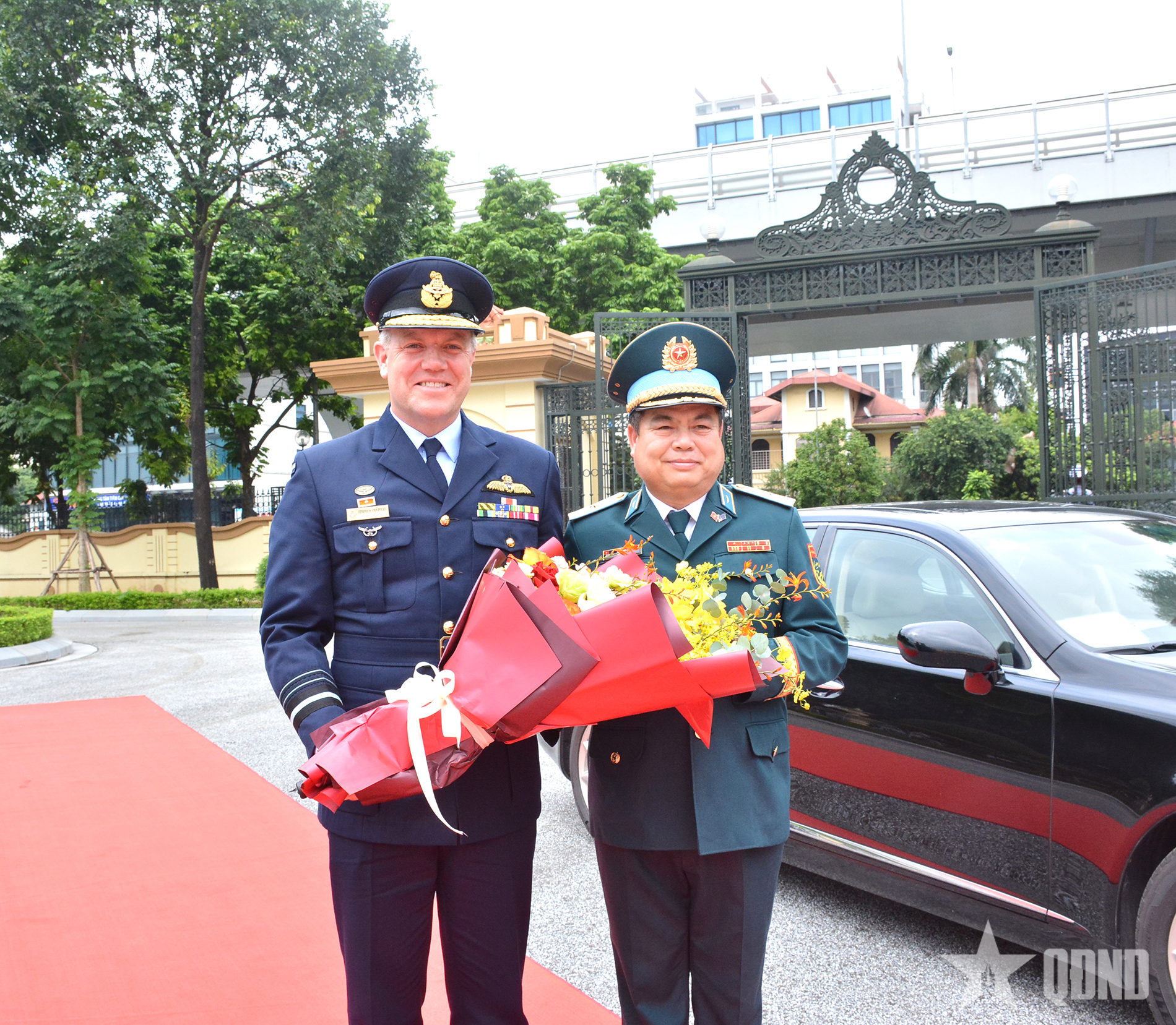 Thiếu tướng Vũ Hồng Sơn hội đàm với Tư lệnh Không quân Hoàng gia Australia