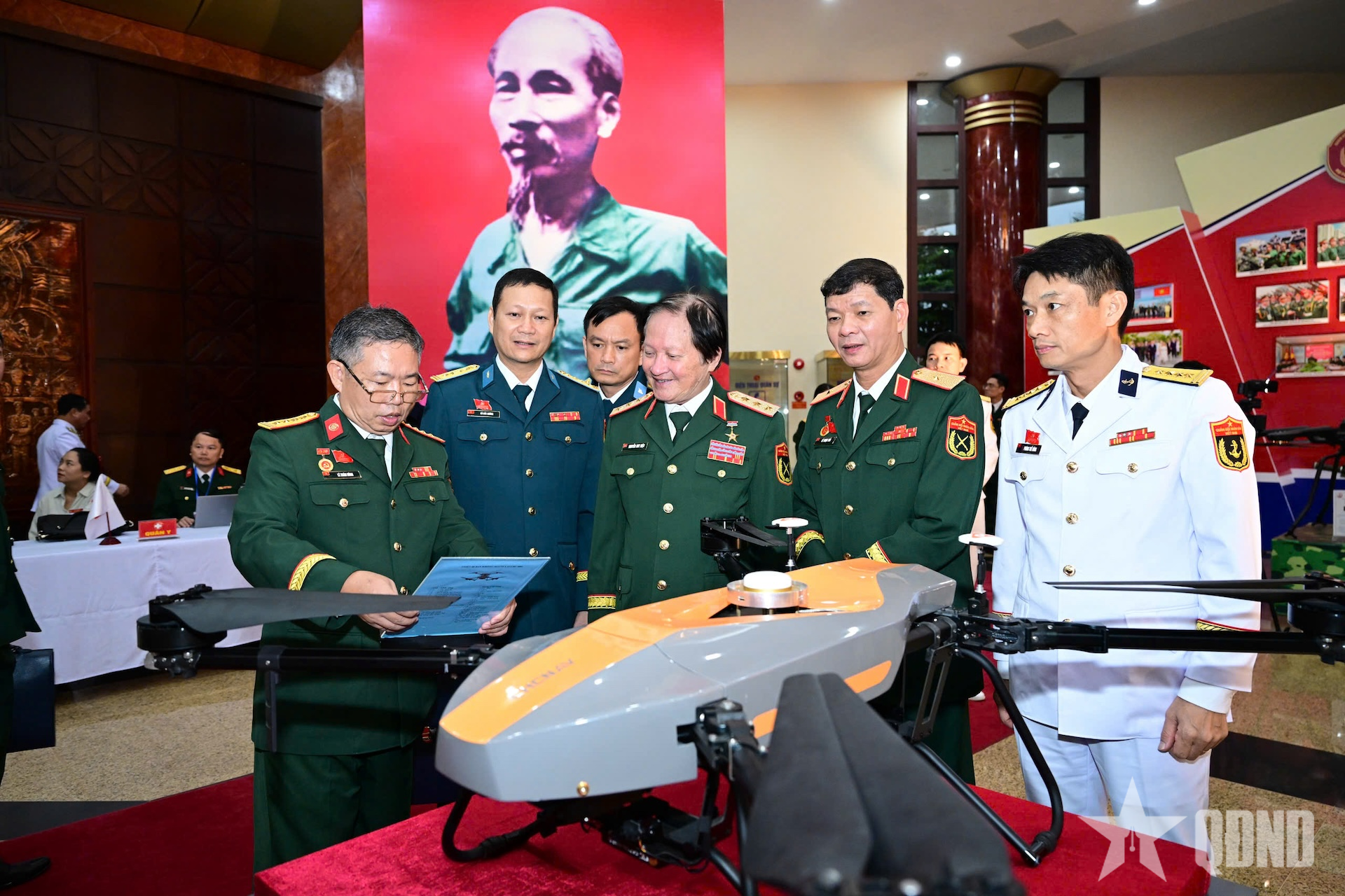 Phát triển lý luận công tác Đảng, công tác chính trị đáp ứng yêu cầu xây dựng Quân đội vững mạnh