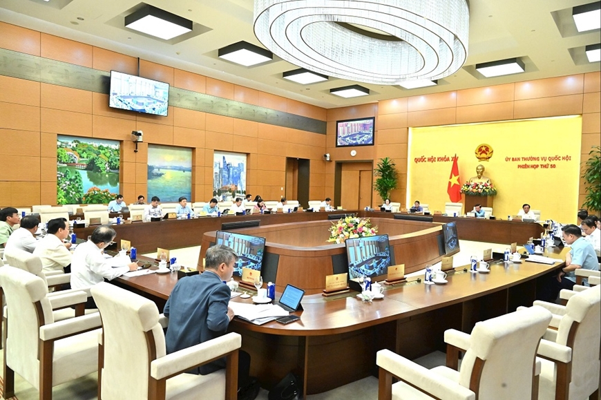 Ủy ban Thường vụ Quốc hội cho ý kiến về dự án Luật Địa chất và khoáng sản sửa đổi