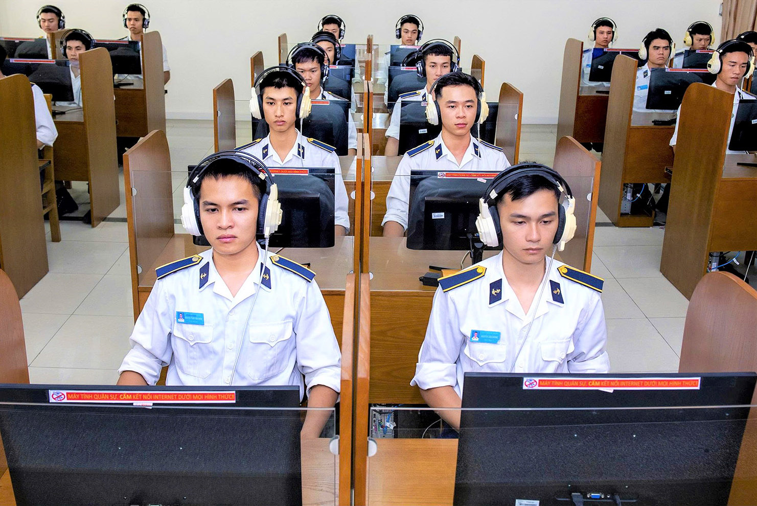 Vững vàng trên “mặt trận số”