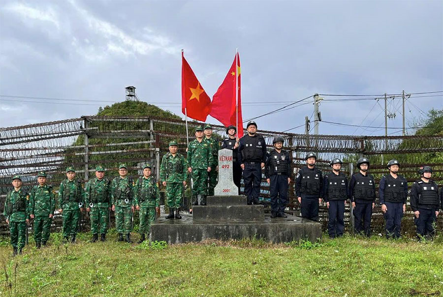 Tăng cường tuần tra liên hợp, thực thi pháp luật trên biên giới Việt - Trung