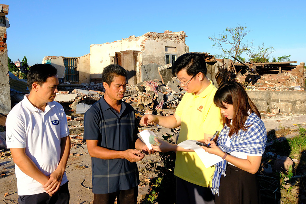 Vingroup hỗ trợ các địa phương bị ảnh hưởng bão số 10 tái thiết cơ sở vật chất 