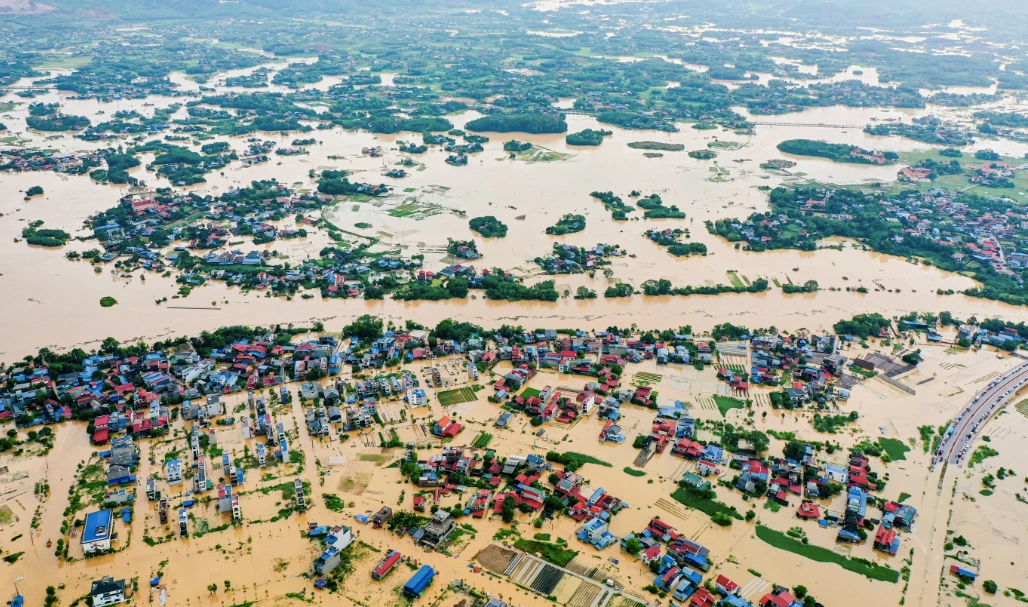 Hơn 1.000 tỷ đồng ủng hộ đồng bào bị thiệt hại do bão lũ