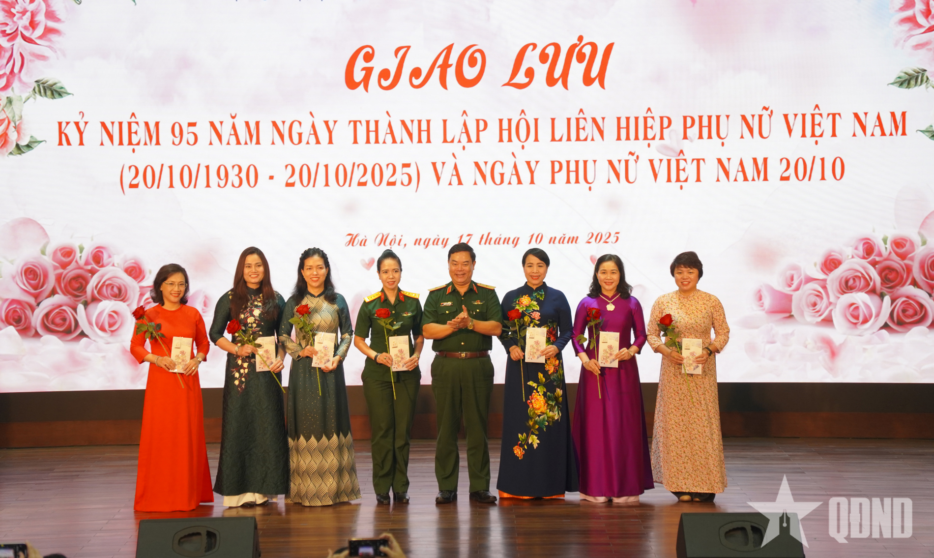 Phụ nữ Tổng cục Chính trị giao lưu chào mừng Ngày truyền thống Phụ nữ Việt Nam