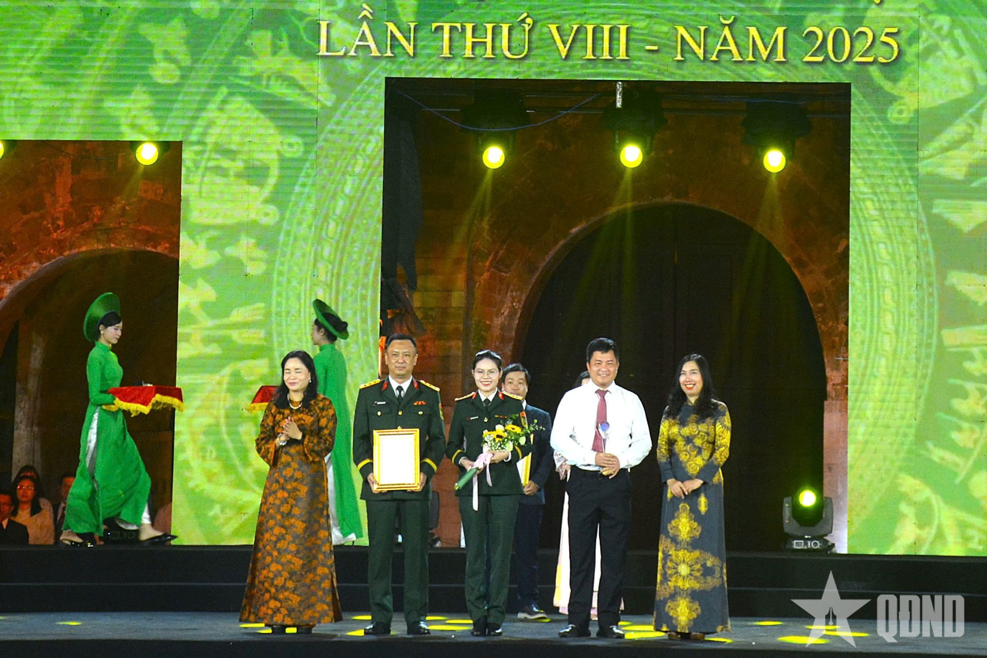 Báo Quân đội nhân dân đoạt giải B Giải báo chí về phát triển văn hóa và xây dựng người Hà Nội thanh lịch, văn minh 