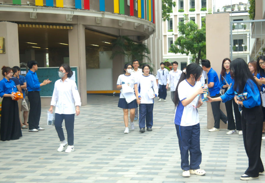 Bỏ xét tuyển đại học bằng học bạ: Cần có lộ trình