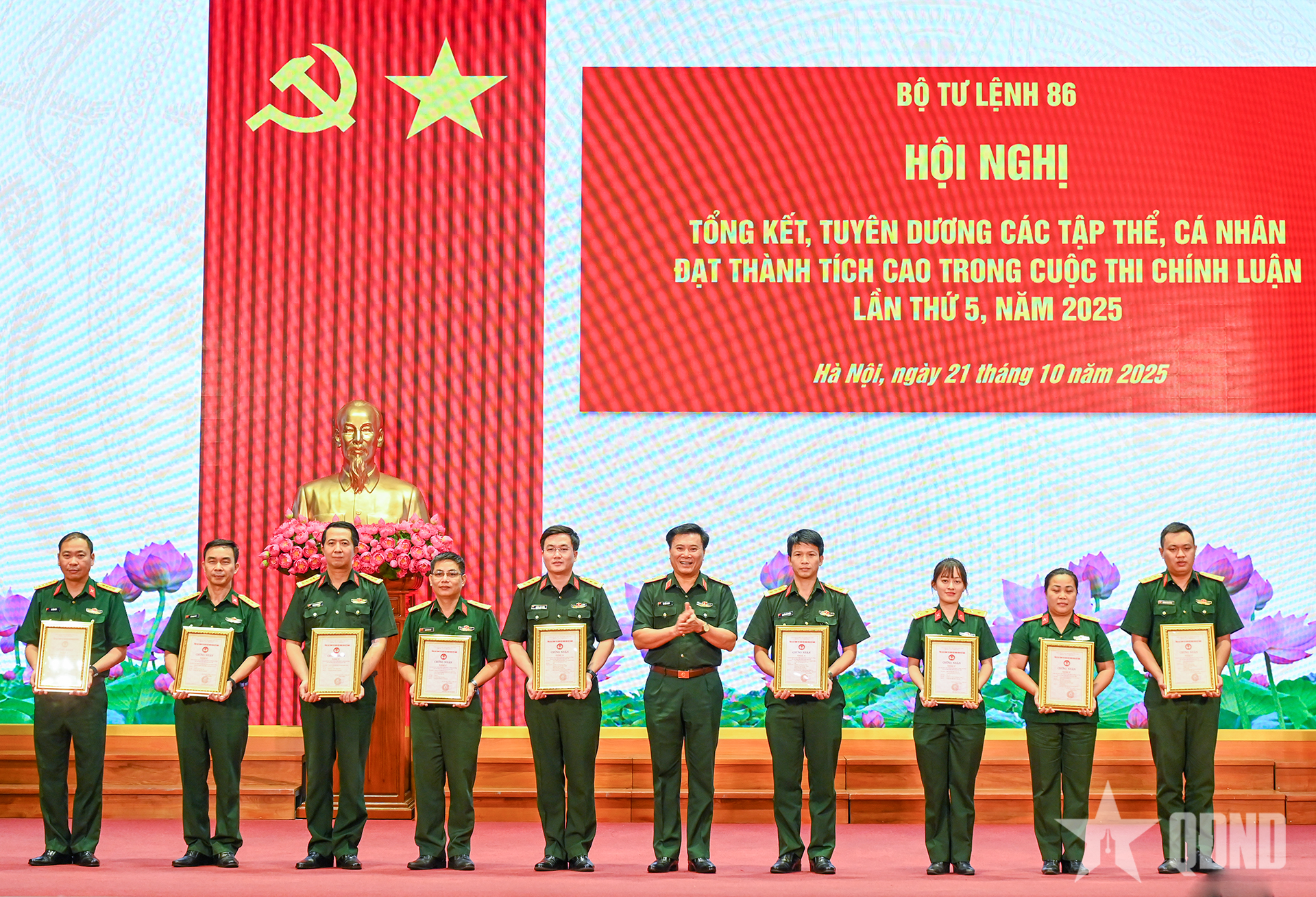 Đưa nội dung bảo vệ nền tảng tư tưởng của Đảng vào thực tiễn công tác