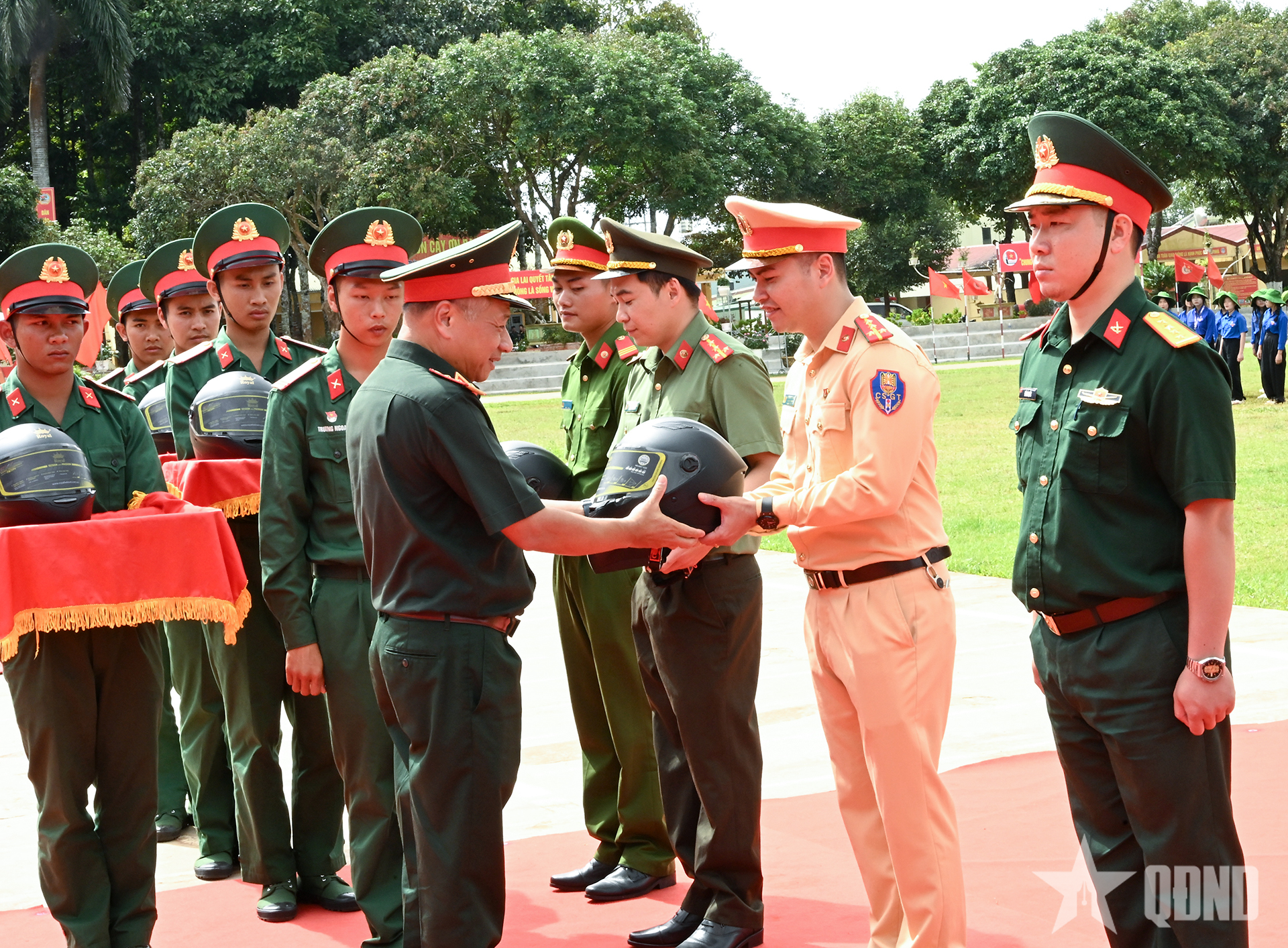 Thượng tướng Lê Quang Minh dự Ngày hội “Thanh niên Quân đội với văn hoá giao thông” năm 2025