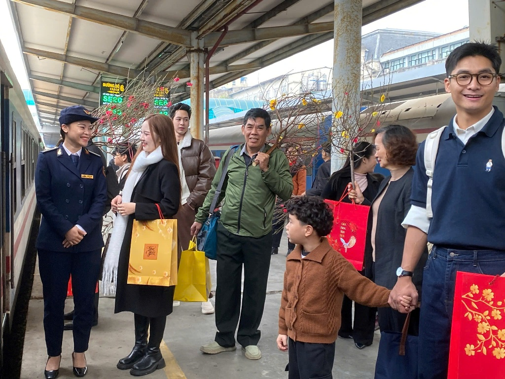 Ngành đường sắt đã bán hơn 64.000 vé tàu dịp Tết Nguyên đán 2026