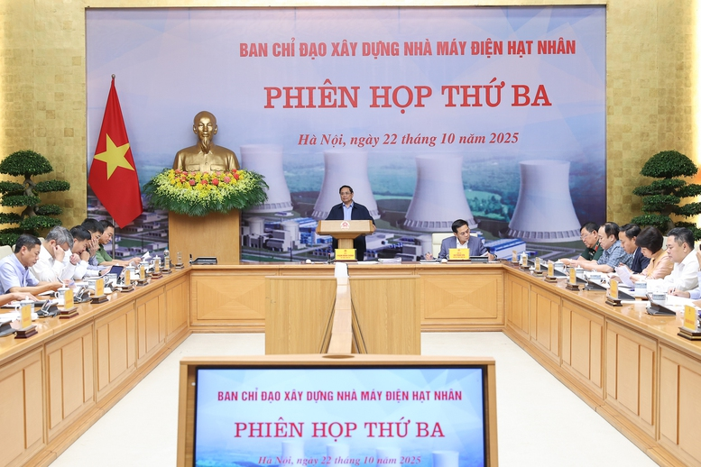 Thủ tướng Phạm Minh Chính chủ trì phiên họp về xây dựng nhà máy điện hạt nhân