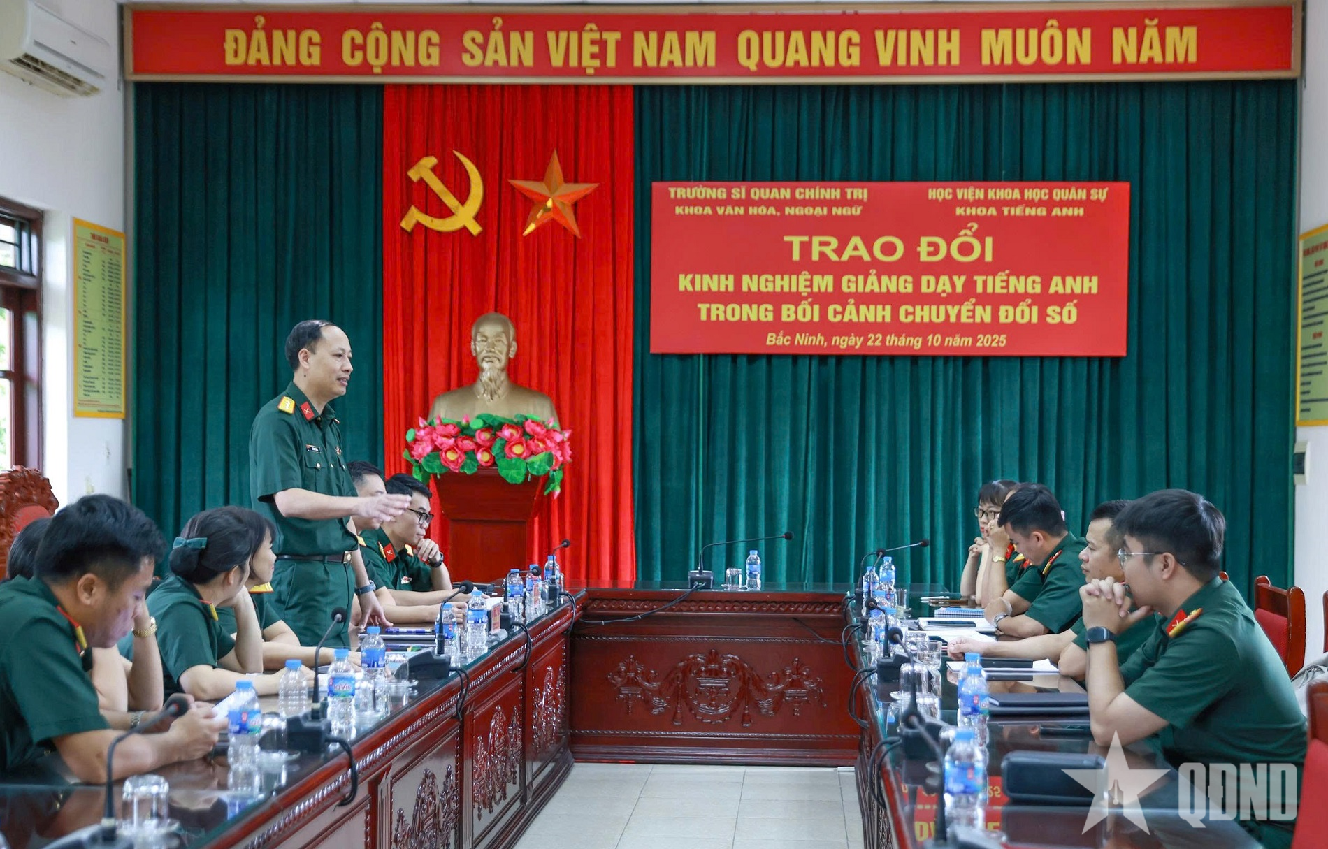 Trao đổi kinh nghiệm giảng dạy tiếng Anh trong bối cảnh chuyển đổi số