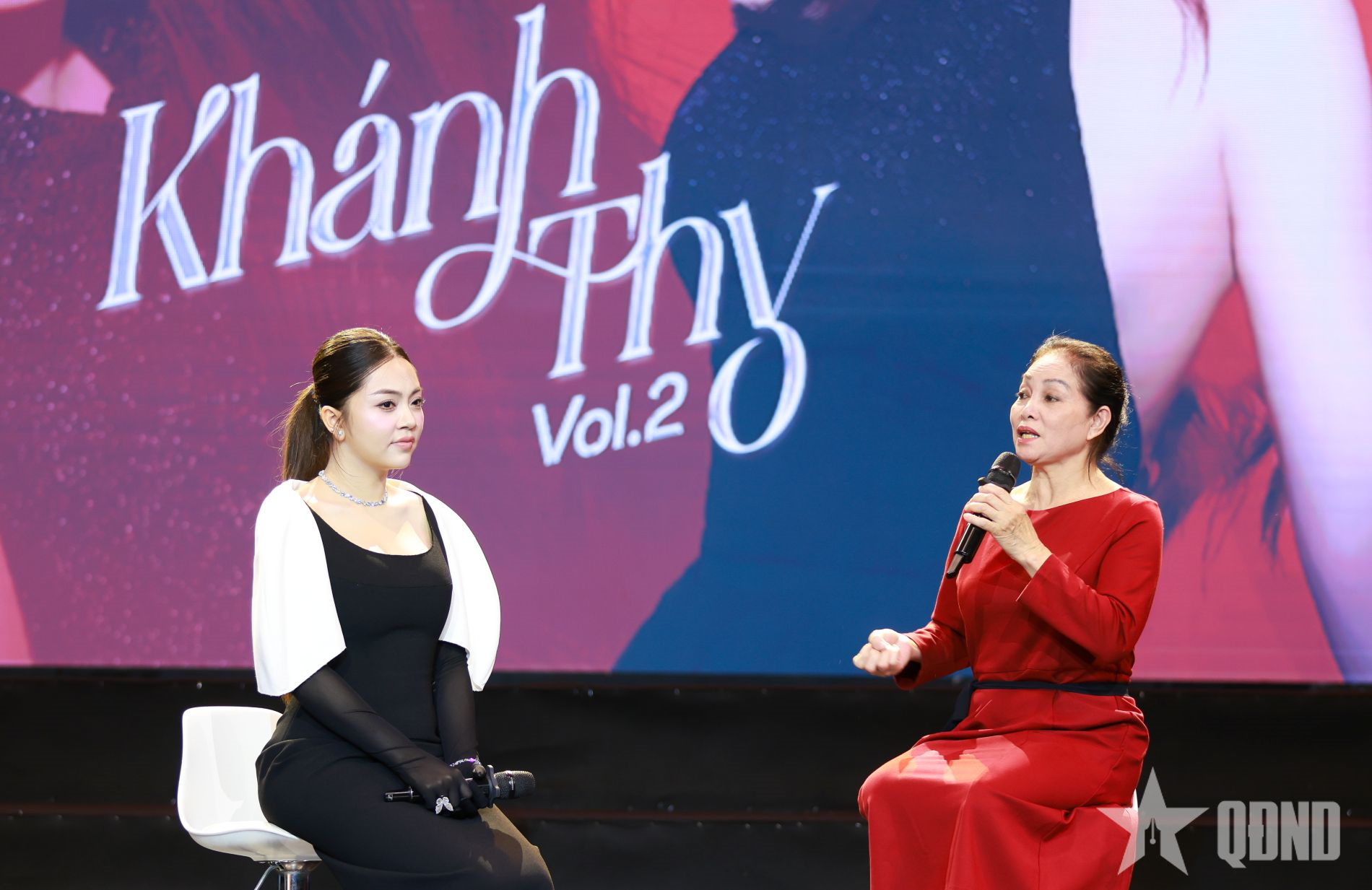 Bước ra từ “Tiếng hát Hà Nội”, Khánh Thy đánh dấu sự nghiệp bằng Vol.2