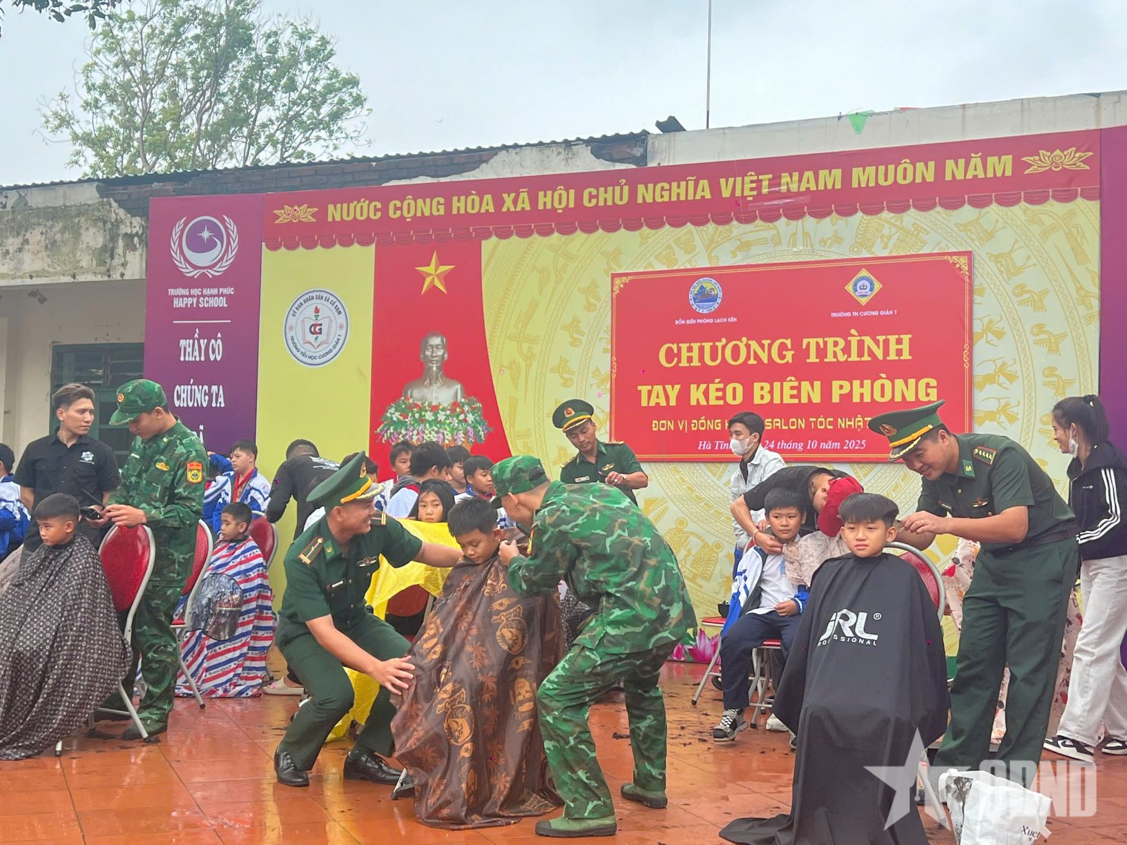 Hà Tĩnh: Đồn Biên phòng Lạch Kèn tổ chức chương trình “Tay kéo biên phòng”
