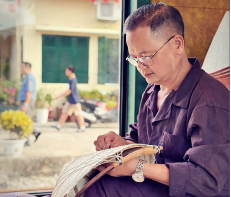 Hà Nội hào hoa thanh lịch: Người dệt hồn quê lên vành nón lá