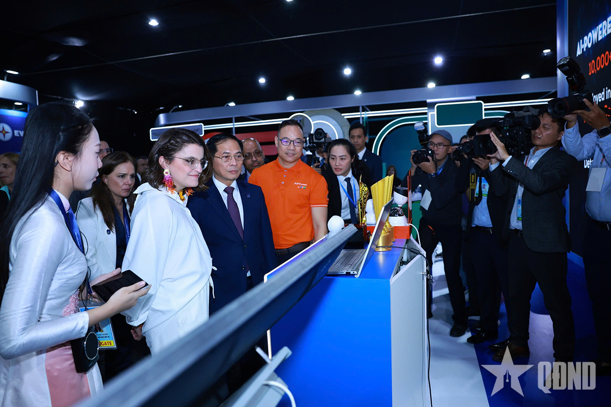 Song hành kiến tạo không gian số an toàn, tự chủ, bền vững
