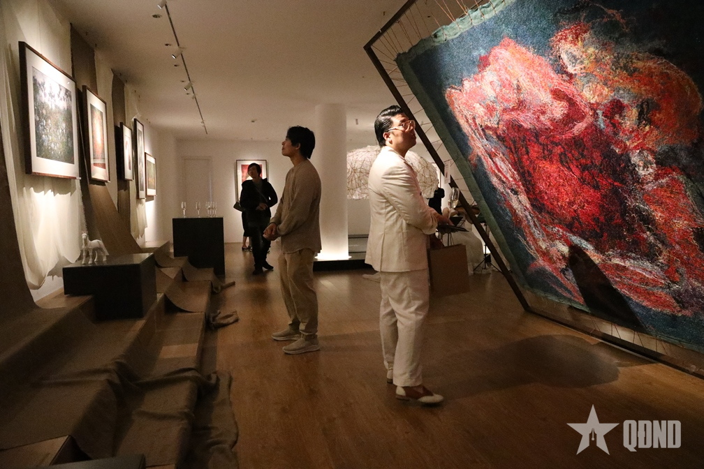 Triển lãm loại hình nghệ thuật mới với sợi chỉ