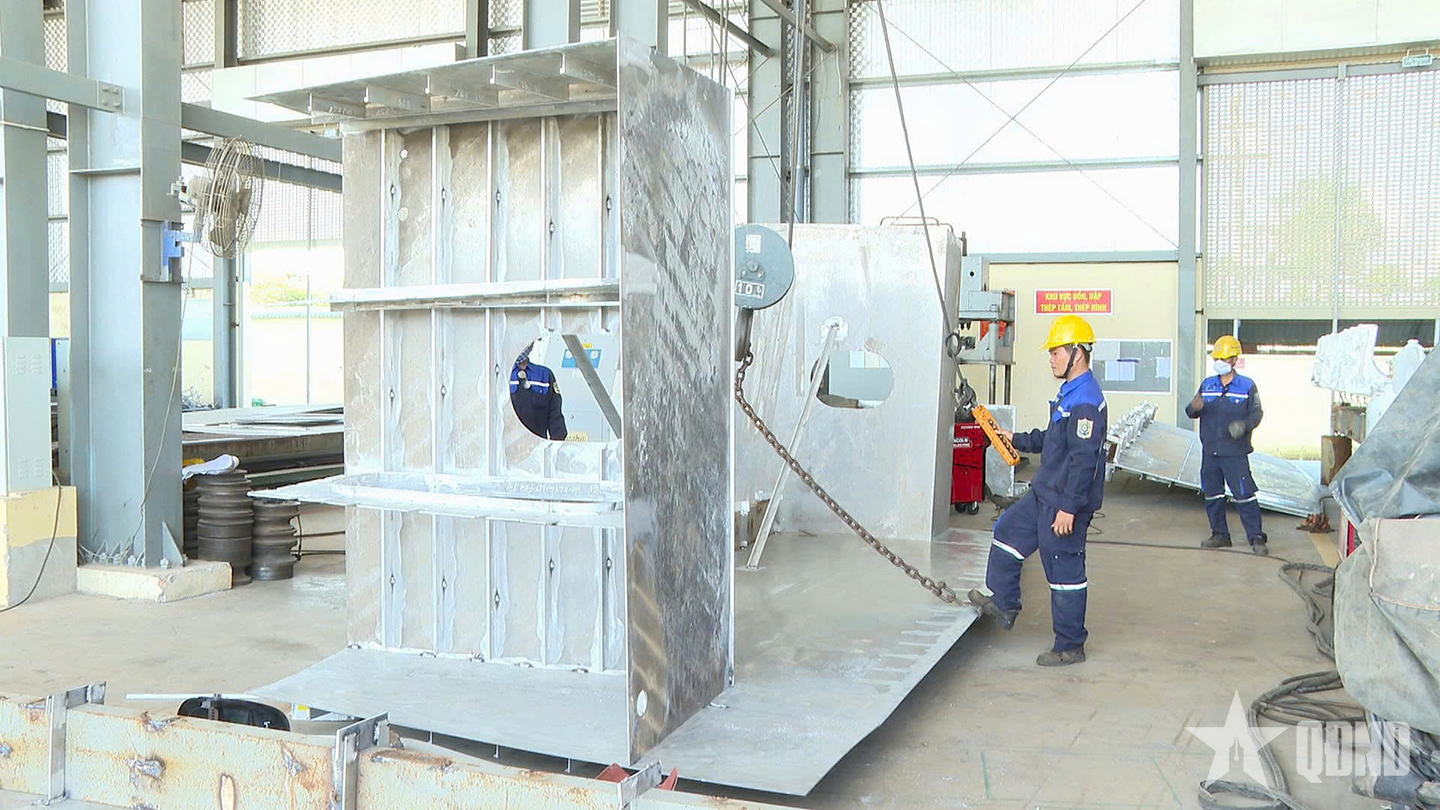 Nhà máy X55: 50 năm trưởng thành và hiện thức hóa khát vọng “Vươn ra biển lớn”