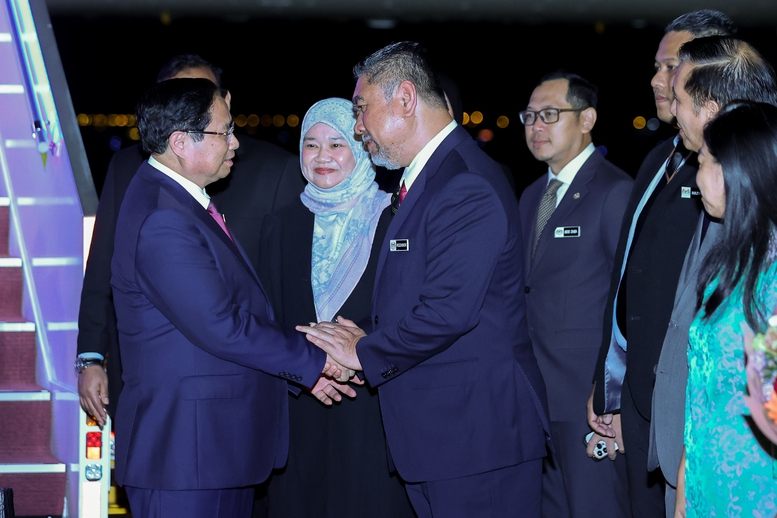 Thủ tướng Phạm Minh Chính tới Kuala Lumpur bắt đầu chuyến công tác dự Hội nghị cấp cao ASEAN lần thứ 47