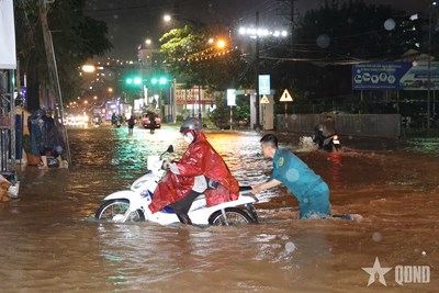 Gallery - 	Cần Thơ: Triều dâng- tình người dâng cao hơn thế