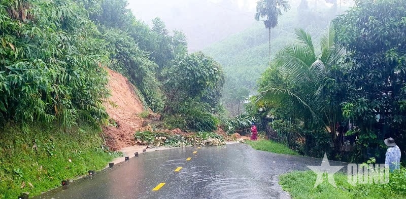 Đà Nẵng: Nhiều địa phương ở miền núi bị sạt lở, khẩn trương di dời người dân ra khỏi vùng nguy hiểm