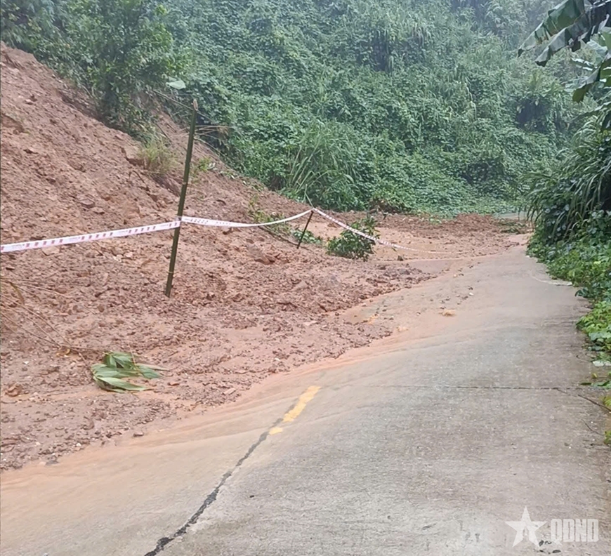Đà Nẵng: Nhiều địa phương ở miền núi bị sạt lở, khẩn trương di dời người dân ra khỏi vùng nguy hiểm