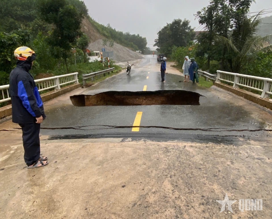 Đà Nẵng: Nhiều địa phương ở miền núi bị sạt lở, khẩn trương di dời người dân ra khỏi vùng nguy hiểm
