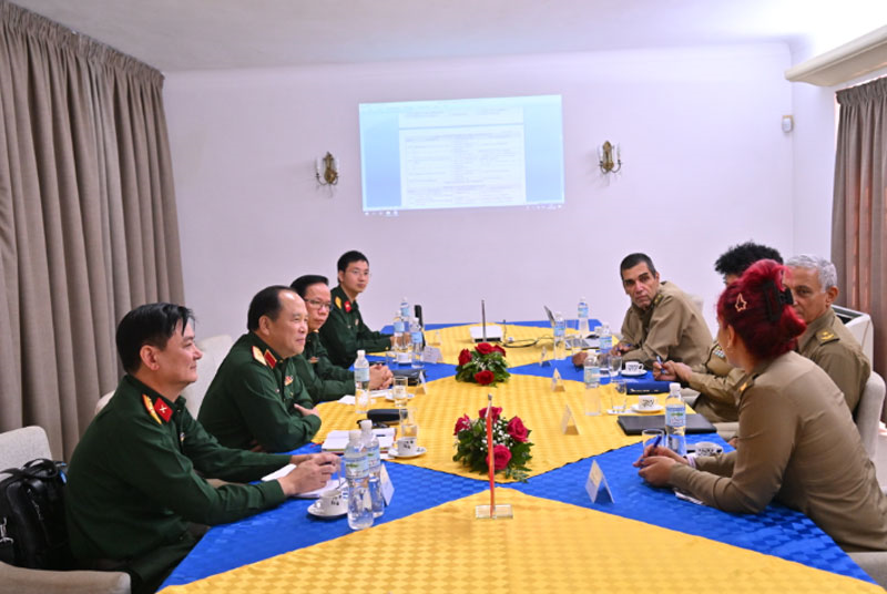 Sống cùng “đảo lửa, đảo say