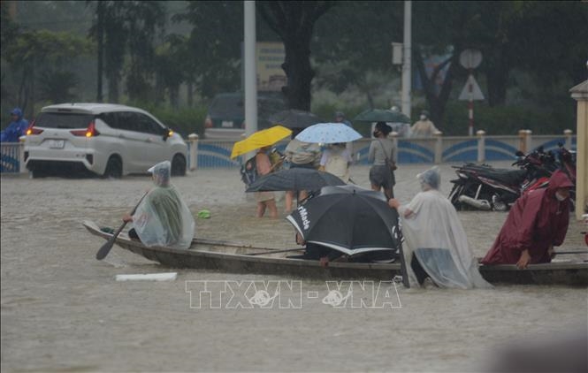 Huế và Đà Nẵng chủ động ứng phó với lũ đặc biệt lớn