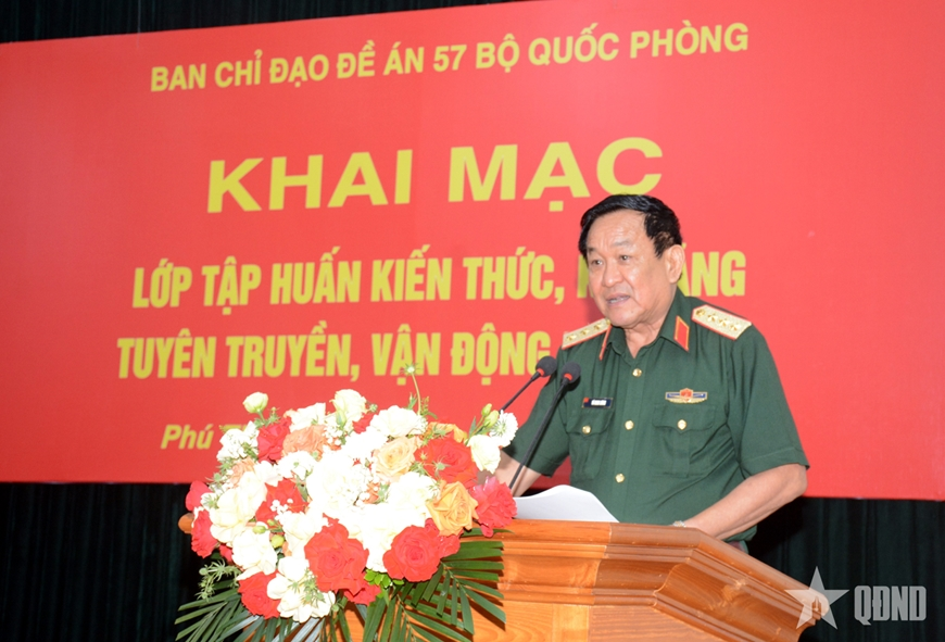 Thượng tướng Võ Minh Lương dự, chỉ đạo khai mạc tập huấn toàn quân về kiến thức, kỹ năng tuyên truyền, vận động năm 2025