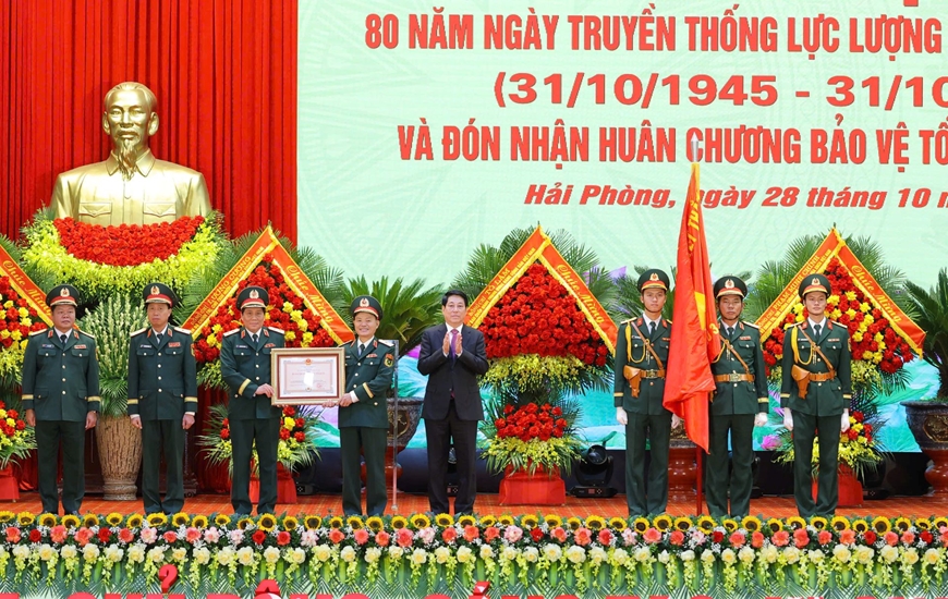 Chủ tịch nước Lương Cường dự Lễ kỷ niệm 80 năm Ngày truyền thống Lực lượng vũ trang Quân khu 3