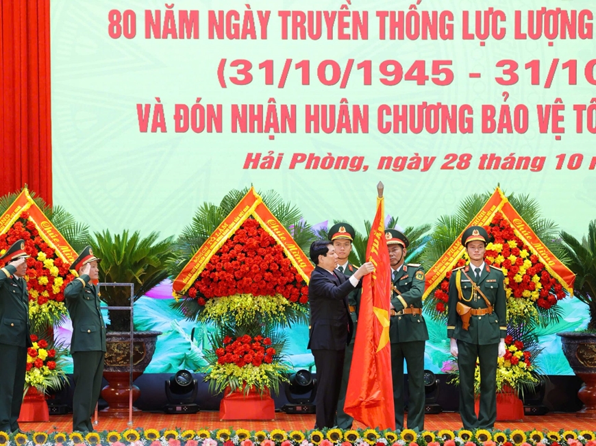 Chủ tịch nước Lương Cường dự Lễ kỷ niệm 80 năm Ngày truyền thống Lực lượng vũ trang Quân khu 3