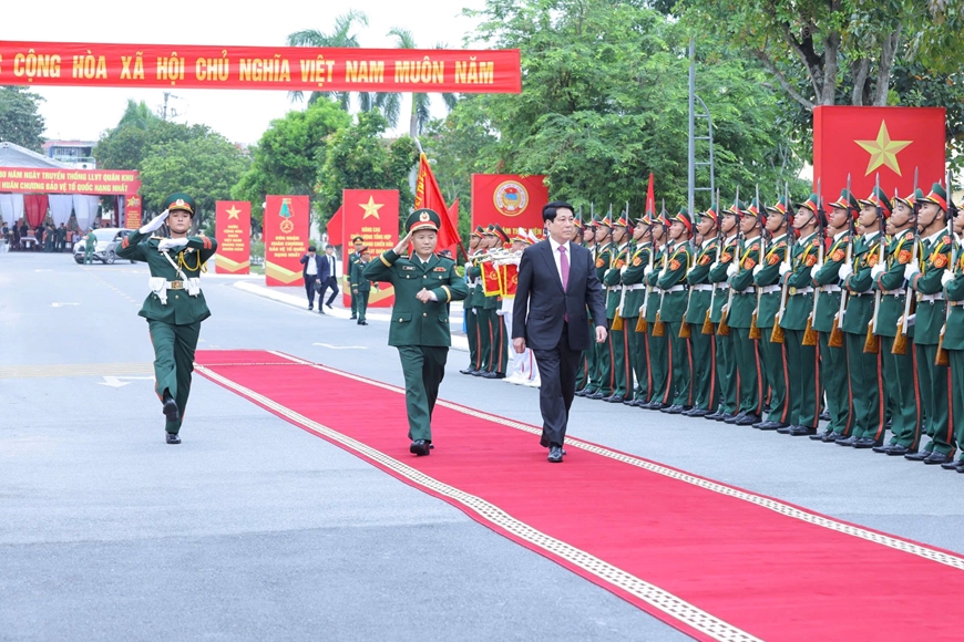 Chủ tịch nước Lương Cường dự Lễ kỷ niệm 80 năm Ngày truyền thống Lực lượng vũ trang Quân khu 3